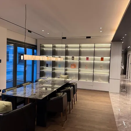 Royal Penthouse דירה