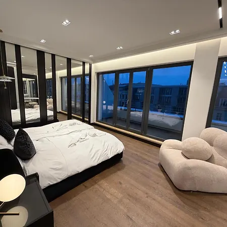 Royal Penthouse דירה