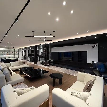 Royal Penthouse *